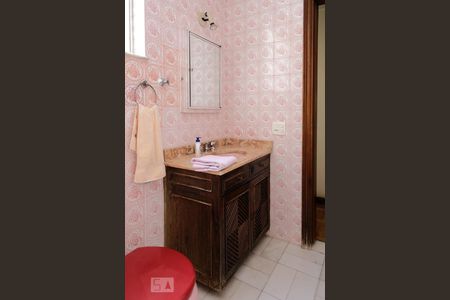 Apartamento para alugar com 170m², 3 quartos e 1 vaga Apartamento para alugar com 170m², 3 quartos e 1 vagaBanheiro social