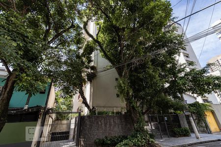 Apartamento à venda com 66m², 2 quartos e 1 vaga Apartamento à venda com 66m², 2 quartos e 1 vagaFachada