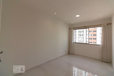 Apartamento à venda com 110m², 3 quartos e 1 vaga Apartamento à venda com 110m², 3 quartos e 1 vagaSala