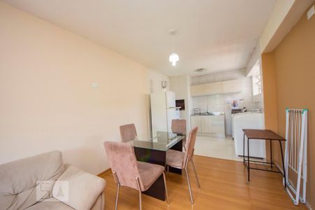 Sala de apartamento à venda com 2 quartos, 70m² em Rio Branco, Porto Alegre