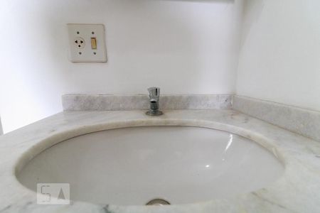 Apartamento para alugar com 66m², 3 quartos e 1 vaga Apartamento para alugar com 66m², 3 quartos e 1 vagaBanheiro da Suíte