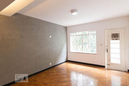 Sala de casa para alugar com 2 quartos, 200m² em Sumarezinho, São Paulo