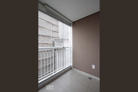 Varanda de kitnet/studio para alugar com 1 quarto, 32m² em Bela Vista, São Paulo