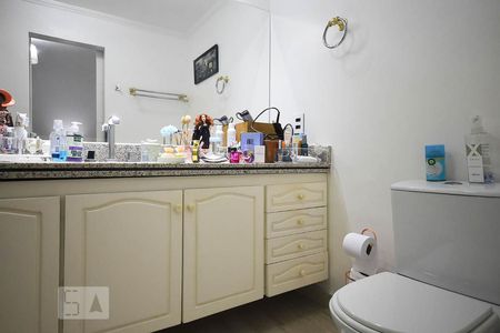 Apartamento à venda com 140m², 4 quartos e 3 vagasBanheiro Suíte 2