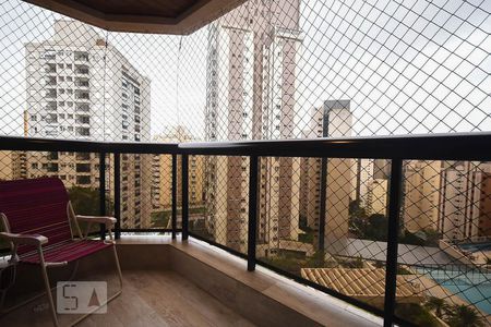 Apartamento à venda com 140m², 4 quartos e 3 vagasVaranda