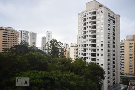 Vista de apartamento à venda com 4 quartos, 140m² em Vila Suzana, São Paulo
