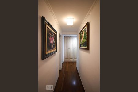 Apartamento à venda com 140m², 4 quartos e 3 vagasCorredor