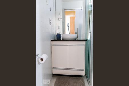 Apartamento para alugar com 90m², 2 quartos e 1 vaga Apartamento para alugar com 90m², 2 quartos e 1 vagaBanheiro