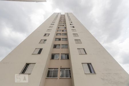 Apartamento à venda com 48m², 2 quartos e 1 vaga Apartamento à venda com 48m², 2 quartos e 1 vagaFachada