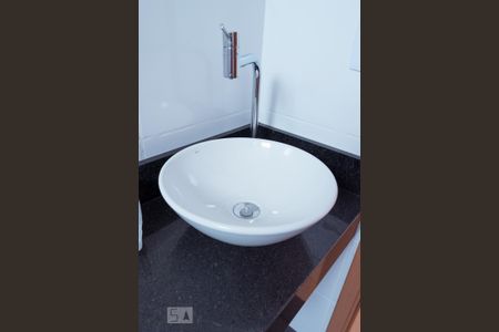 Apartamento para alugar com 43m², 2 quartos e sem vaga Apartamento para alugar com 43m², 2 quartos e sem vagaBanheiro