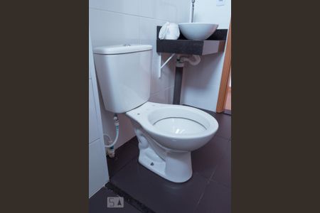 Apartamento para alugar com 43m², 2 quartos e sem vaga Apartamento para alugar com 43m², 2 quartos e sem vagaBanheiro