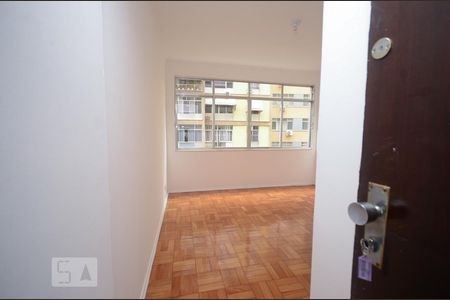 Apartamento para alugar com 75m², 2 quartos e sem vagaSala