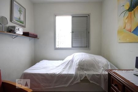 Quarto 1 de apartamento para alugar com 2 quartos, 50m² em Vila Firmiano Pinto, São Paulo