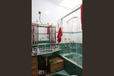 Casa à venda com 283m², 3 quartos e 4 vagasBanheiro da Suíte 1