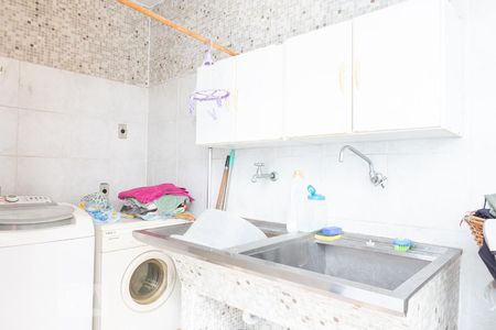 Casa à venda com 283m², 3 quartos e 4 vagasLavanderia