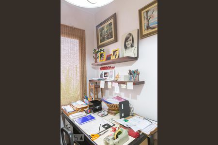 Casa à venda com 283m², 3 quartos e 4 vagasEscritório