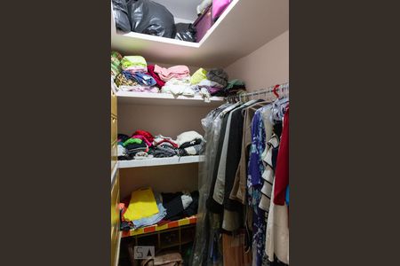 Casa à venda com 283m², 3 quartos e 4 vagasSuíte 3 - Closet