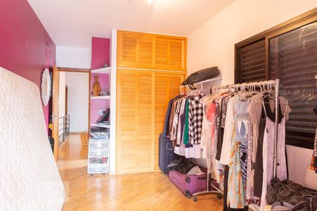 Casa à venda com 283m², 3 quartos e 4 vagasSuíte 2