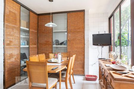 Casa à venda com 283m², 3 quartos e 4 vagasCozinha