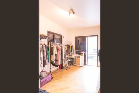 Casa à venda com 283m², 3 quartos e 4 vagasSuíte 2