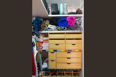 Casa à venda com 283m², 3 quartos e 4 vagasSuíte 3 - Closet