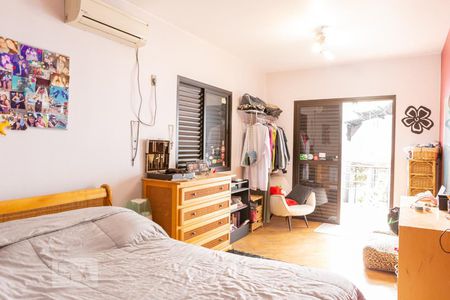 Casa à venda com 283m², 3 quartos e 4 vagasSuíte 1