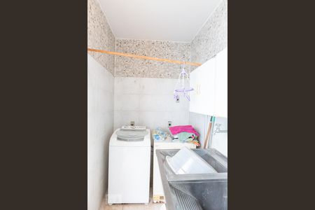 Casa à venda com 283m², 3 quartos e 4 vagasLavanderia