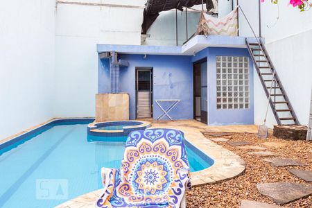 Casa à venda com 283m², 3 quartos e 4 vagasPiscina