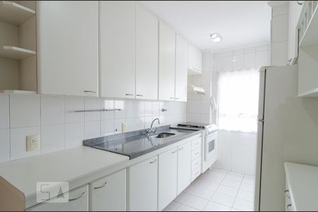 Apartamento à venda com 64m², 2 quartos e 1 vagaCozinha