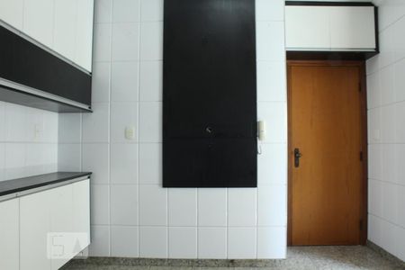 Apartamento à venda com 180m², 4 quartos e 2 vagasCozinha