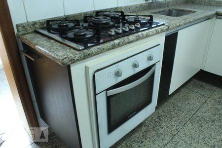 Apartamento à venda com 180m², 4 quartos e 2 vagasCozinha