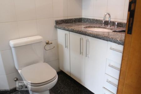 Apartamento à venda com 180m², 4 quartos e 2 vagasBanheiro da Suíte 2