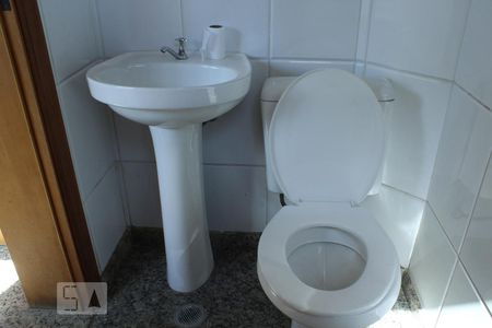 Apartamento à venda com 180m², 4 quartos e 2 vagasBanheiro de Serviço