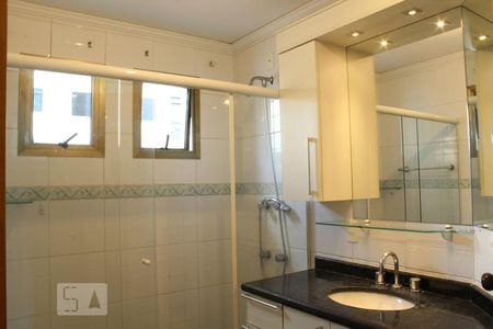 Apartamento à venda com 180m², 4 quartos e 2 vagasBanheiro da Suíte 3