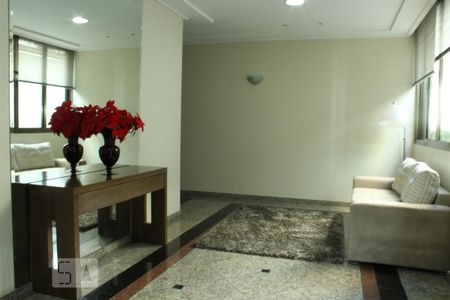 Apartamento à venda com 180m², 4 quartos e 2 vagasHall