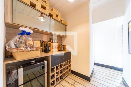 Apartamento à venda com 370m², 4 quartos e 3 vagasAdega