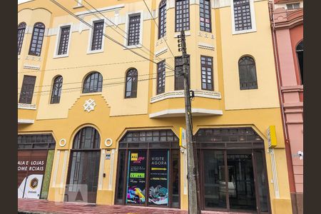 Studio para alugar com 21m², 1 quarto e sem vaga Studio para alugar com 21m², 1 quarto e sem vagaFachada