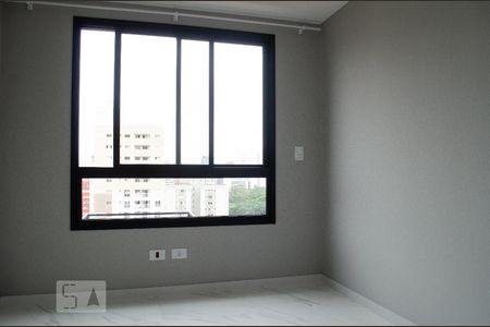 Sala de kitnet/studio para alugar com 1 quarto, 21m² em Centro, Curitiba