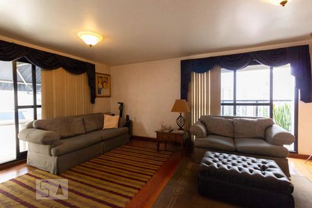 Apartamento à venda com 201m², 4 quartos e 4 vagasSala