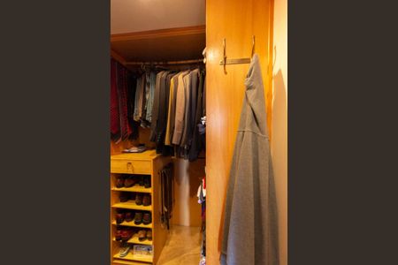 Apartamento à venda com 201m², 4 quartos e 4 vagasQuarto