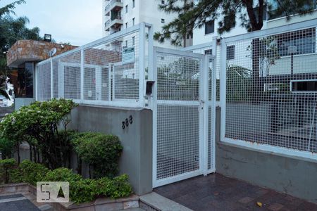 Apartamento à venda com 201m², 4 quartos e 4 vagasFachada