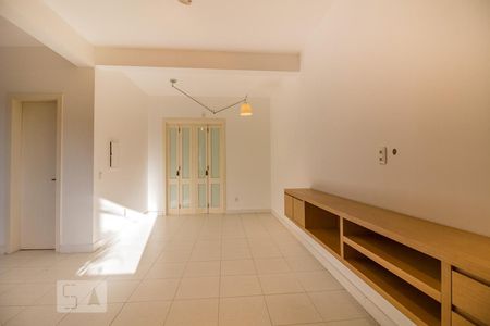Sala de casa de condomínio para alugar com 3 quartos, 186m² em Cristal, Porto Alegre
