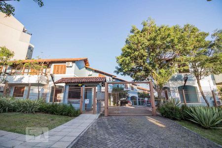 Casa de condomínio à venda com 186m², 3 quartos e 2 vagas Casa de condomínio à venda com 186m², 3 quartos e 2 vagasFachada do Condomínio