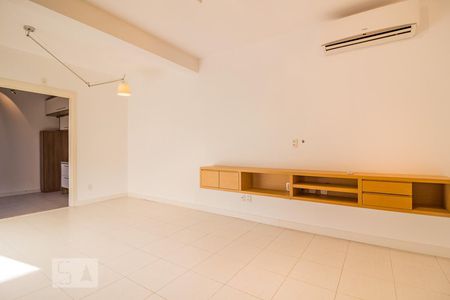 Casa de condomínio à venda com 186m², 3 quartos e 2 vagas Casa de condomínio à venda com 186m², 3 quartos e 2 vagasSala