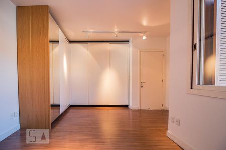 Casa de condomínio à venda com 186m², 3 quartos e 2 vagas Casa de condomínio à venda com 186m², 3 quartos e 2 vagasDormitório3