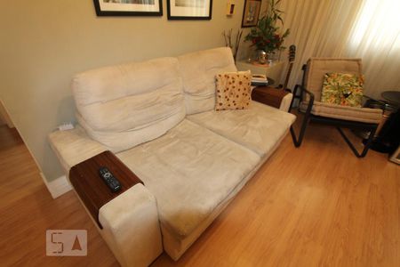 Apartamento para alugar com 65m², 2 quartos e 2 vagasSala