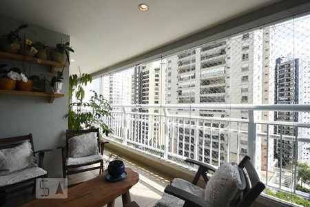 Varanda de apartamento à venda com 4 quartos, 248m² em Vila Suzana, São Paulo