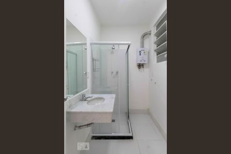 Banheiro de kitnet/studio para alugar com 1 quarto, 38m² em Copacabana, Rio de Janeiro