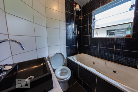 Casa para alugar com 177m², 4 quartos e 2 vagasBanheiro