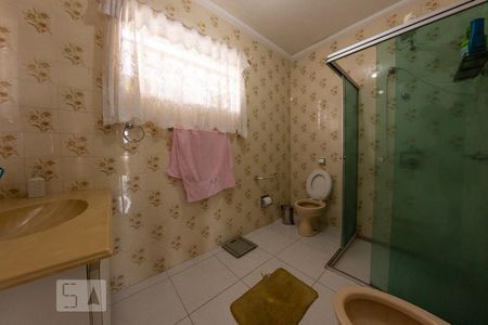 Casa para alugar com 177m², 4 quartos e 2 vagasBanheiro